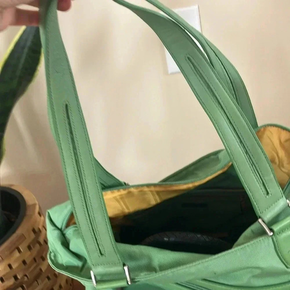 Tumi  green nylon leather trim shoulder bag - Picture 2 of 9